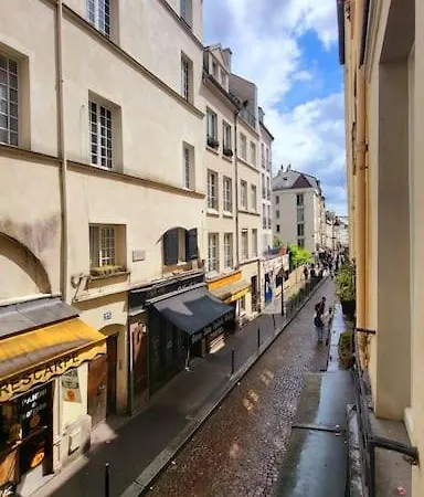 Fully Renovated Historic In Heart Mouffetard * Parijs