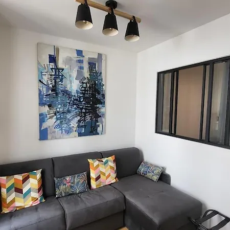 Fully Renovated Historic In Heart Mouffetard Appartement Parijs