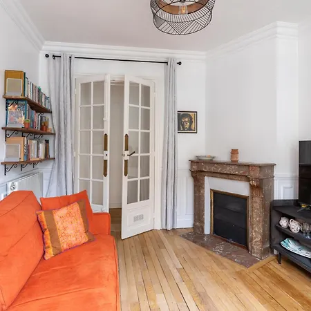 Chic 1bd With Balcony Picpus * Paris