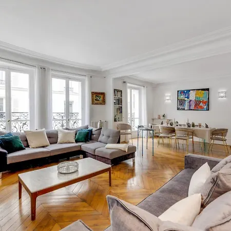 Luxurious Flat Champs Elysee * París