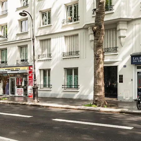 Escale Iodee Aux Buttes Chaumont Apartamento París