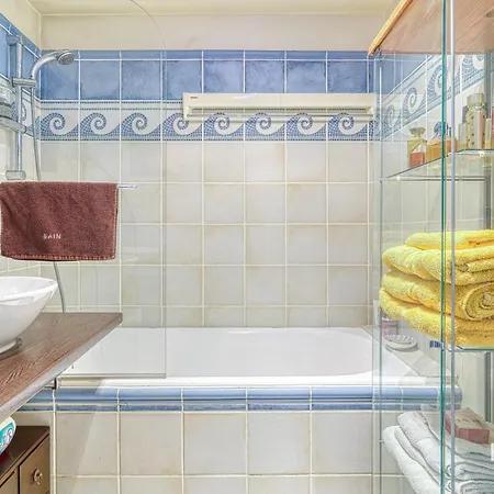 Charmante Chambre Avec Sdb - Quartier Brochant - 89c Homestay szállás *