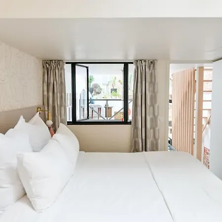 2 Bd Chic Loft, Historic Charm & Modern Amenities باريس