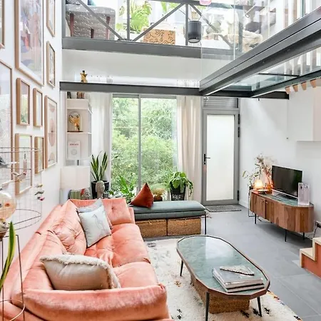 شقة 2 Bd Chic Loft, Historic Charm & Modern Amenities باريس