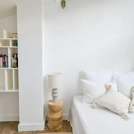 شقة 2 Bd Chic Loft, Historic Charm & Modern Amenities
