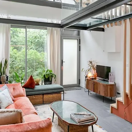 2 Bd Chic Loft, Historic Charm & Modern Amenities * باريس