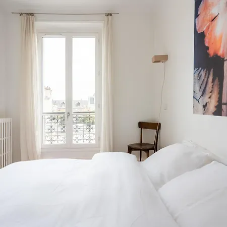 2 Bd Lovely Facing Canal St Martin Sleeps 6 Apartman Párizs