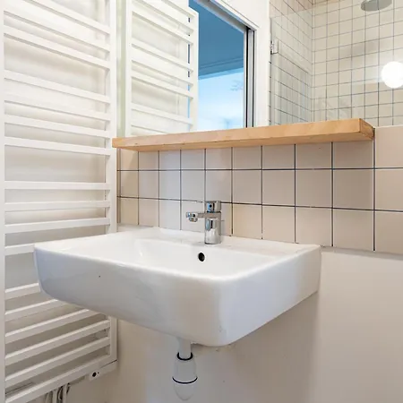 2 Bd Lovely Facing Canal St Martin Sleeps 6 Párizs