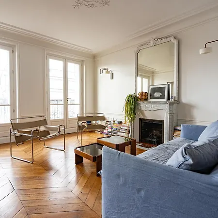 2 Bd Lovely Facing Canal St Martin Sleeps 6 Apartman Párizs