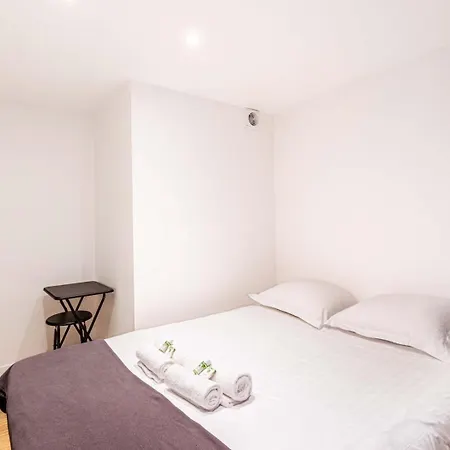 Disponible - - Equipped Souplex - From 1 To 6 Guests