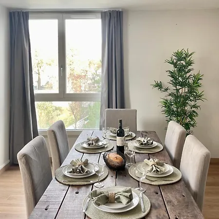 Apartman Luxurious & Spacious Flat In