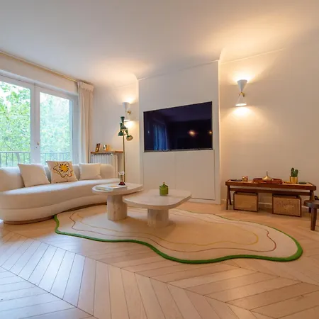 Luxury Flat Eiffel Tower View Апартаменты