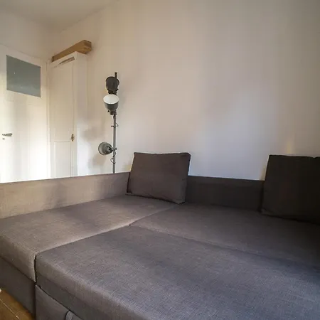 Nice 23 M Near Saint-lambert *