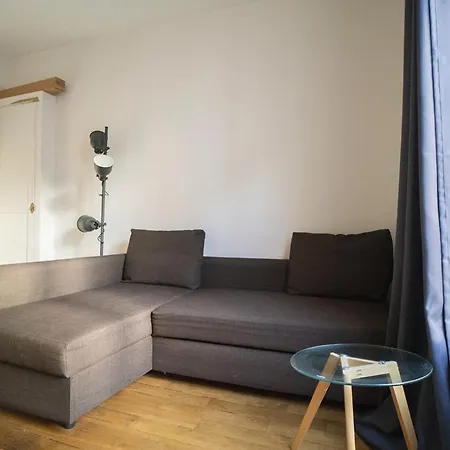 Nice 23 M Near Saint-lambert *