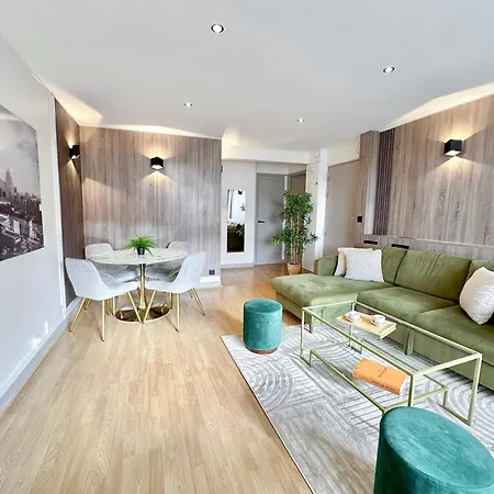 Spacious & Luxurious Flat In Montparnasse Apartment *