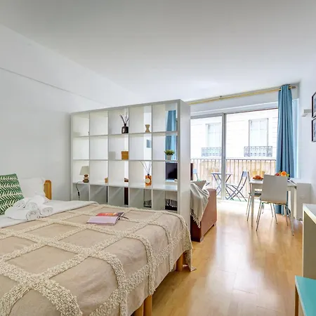 Apartment St Germain & Le Bon Marche With Balcony - Cityapartmentstay