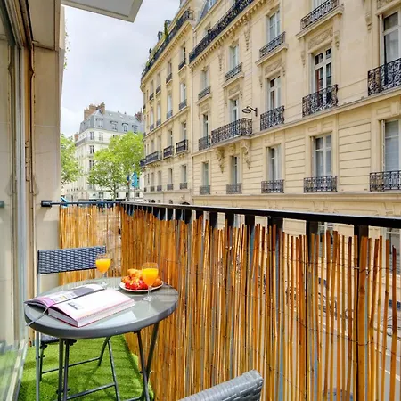 St Germain & Le Bon Marche With Balcony - Cityapartmentstay *