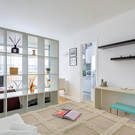 St Germain & Le Bon Marche With Balcony - Cityapartmentstay * Paris