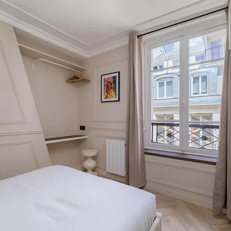 Poetic - Louvre Apartamento