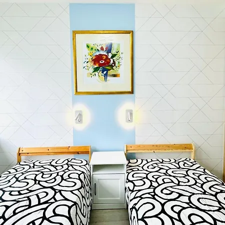 Appartement Pinky Bird 13 *