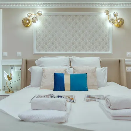 Elegant Triplex In - Ideal For 10 - Aircon Apartamento