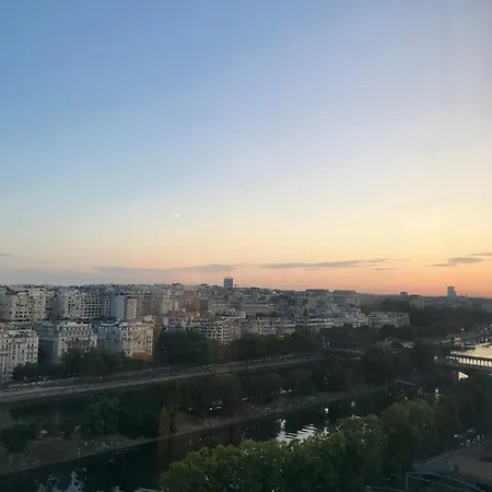 Unique Luxury Parisian Panorama High-rise By The Eiffel Tower * 巴黎