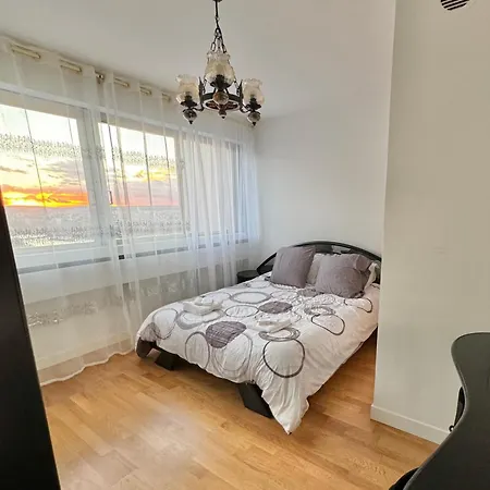 Unique Luxury Parisian Panorama High-rise By The Eiffel Tower 巴黎