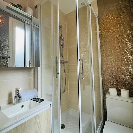 Apartamento Au Coeur De Montmartre! París