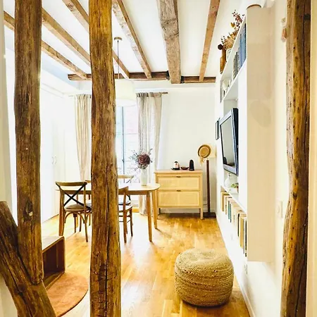 Apartamento Au Coeur De Montmartre! París