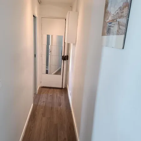 Buttes Chaumont Apartamento París
