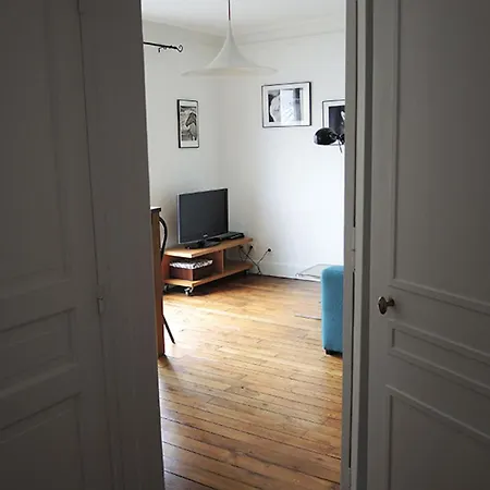 Private With Bathroom In Sunny Flat 巴黎