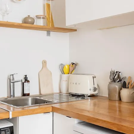 Veeve - Eclectic Eminence Apartment