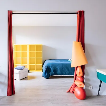 Exuberant 1bd Near Canal Saint-martin! *