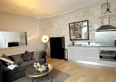 Contemporary 150 Meters From Place Victor Hugo 16 * Párizs