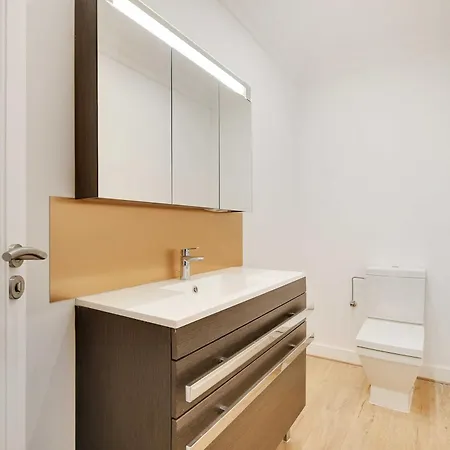 Apartment Chic Flat With Garden Terrace -4br-12p - Trocadero *