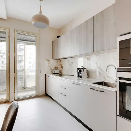 Modern Elegance A Stone's Throw From The Arc De Triomphe شقة