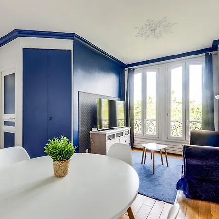 Elegant Quartier Paisible 公寓
