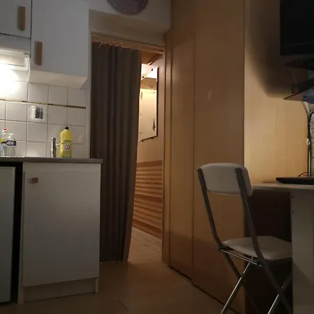 Studette Meublee, Ranelagh 16e 아파트 *