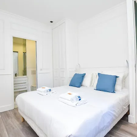 Cozy - 2br-7p- Opera House Apartamento *