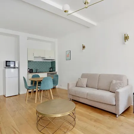 Pick A Flat's In Saint Germain - Rue Vaneau Apartment