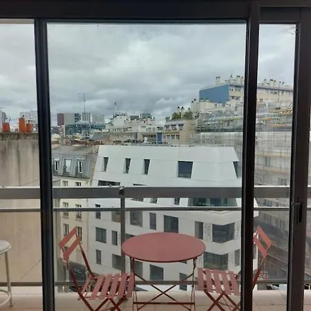 Sur Les Toits De *