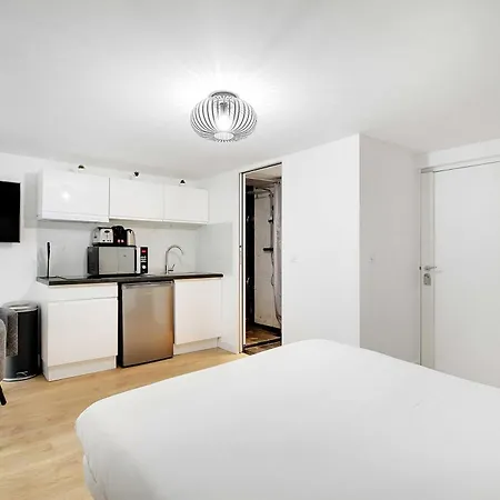 Lovely In The Heart Of Opera Apartment