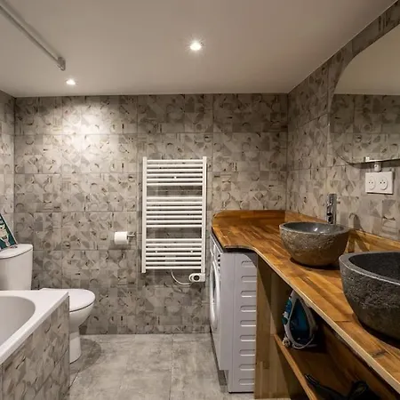 New 2 Br- 2 Bedroom In 15 Eiffel Clim Apartment