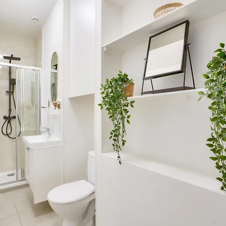 2 Bedrooms In The 15th District Appartamento Parigi