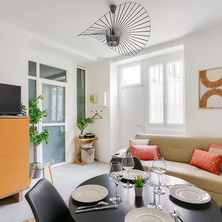 2 Bedrooms In The 15th District * Parigi