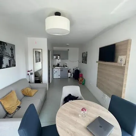 - Batignolles Париж