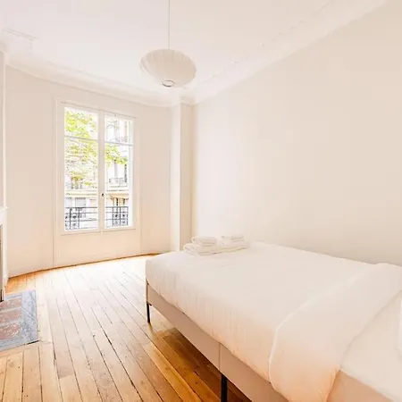 Amazing # 5bedrooms #paris 16 #trocadero *