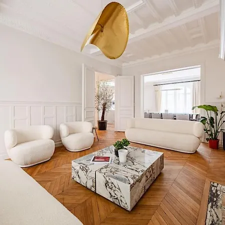 Amazing # 5bedrooms #paris 16 #trocadero Apartment Paris