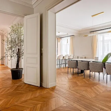 Amazing # 5bedrooms #paris 16 #trocadero Paris