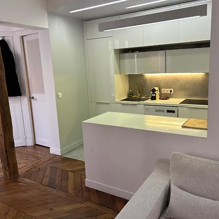 Typical Parisian Flat By Montmartre * Paris